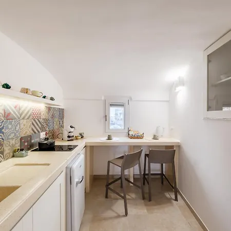 Il Pumo Bianco Apartment *