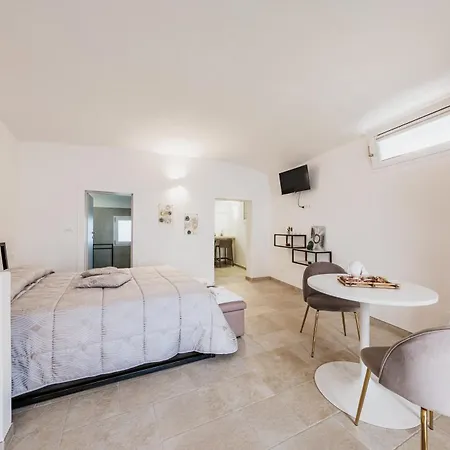Lägenhet Il Pumo Bianco